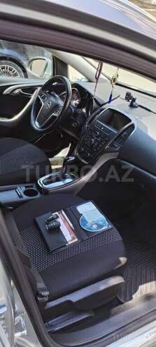 Opel Astra 2011, 358,000 km - 1.4 l - Bakı