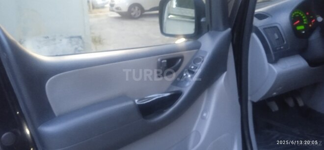 Hyundai H-1 2010, 370,000 km - 2.5 л - Bakı