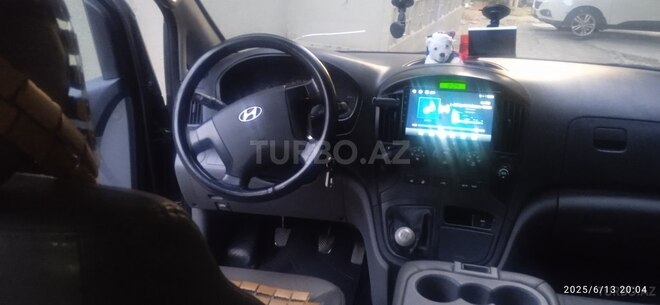 Hyundai H-1 2010, 370,000 km - 2.5 л - Bakı