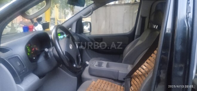 Hyundai H-1 2010, 370,000 km - 2.5 л - Bakı