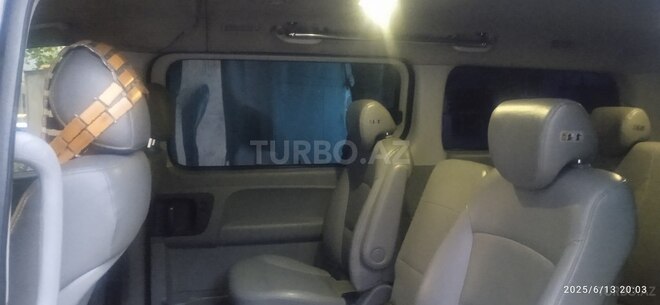 Hyundai H-1 2010, 370,000 km - 2.5 л - Bakı