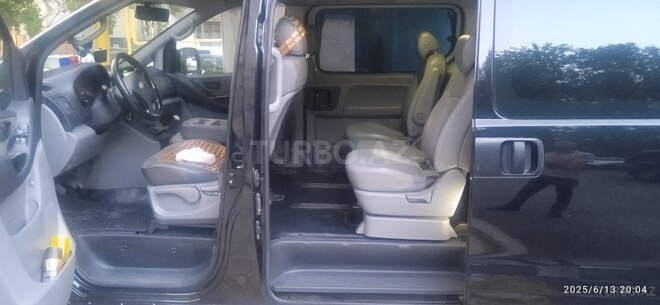 Hyundai H-1 2010, 370,000 km - 2.5 л - Bakı