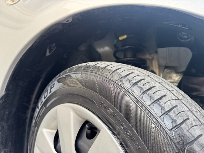 Nissan Latio 2015, 118,200 km - 1.2 l - Bakı