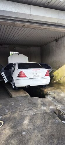 Mercedes C 32 AMG 2001, 350,456 km - 3.2 л - Bakı