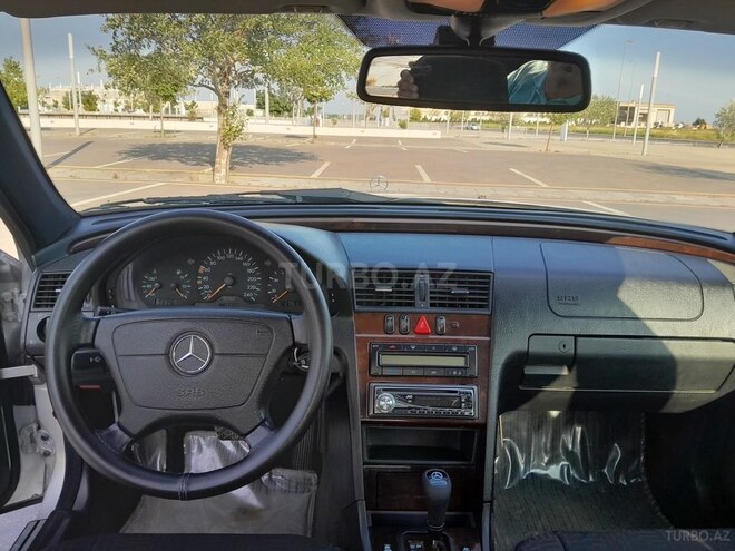 Mercedes C 200 1999, 264,000 km - 2.0 l - Bakı