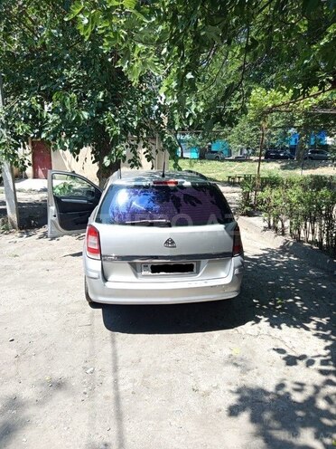 Opel Astra 2006, 350,000 km - 1.4 l - Mingəçevir