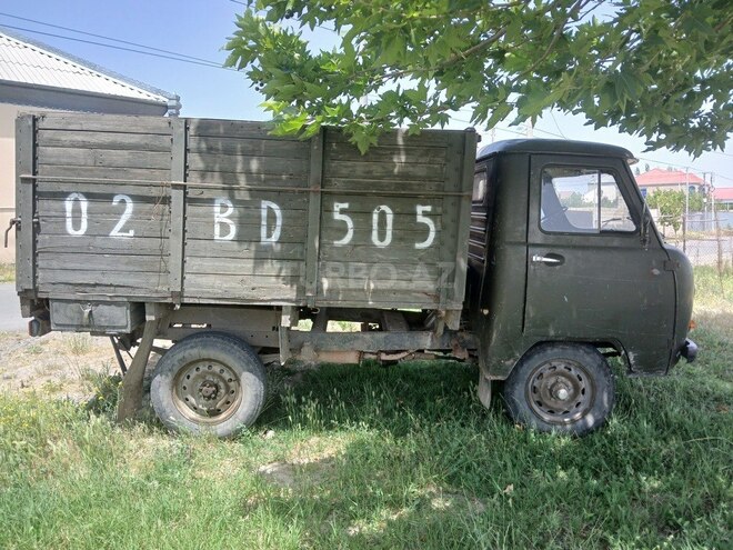 UAZ 452-3