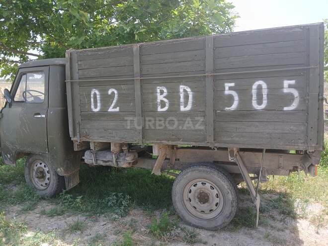 UAZ 452-4