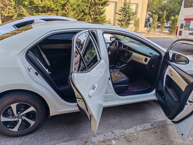 Toyota Corolla 2018, 44,200 km - 1.8 l - Bakı