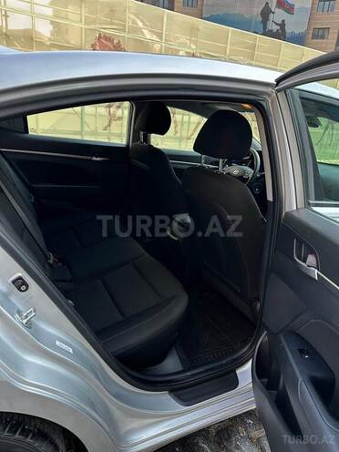 Hyundai Elantra 2018, 123,000 km - 2.0 l - Bakı