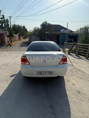 Nissan Sunny 2011, 200,000 km - 1.6 л - Bakı
