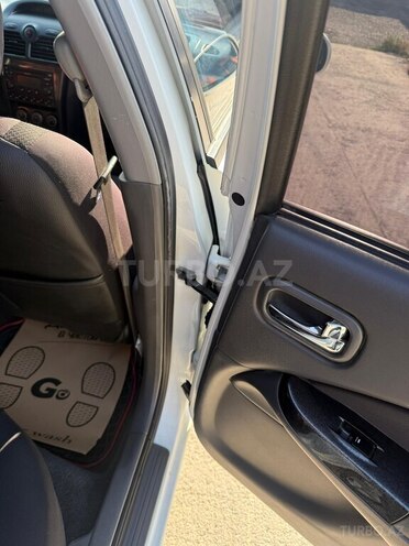 Nissan Sunny 2011, 200,000 km - 1.6 л - Bakı