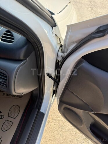 Nissan Sunny 2011, 200,000 km - 1.6 л - Bakı