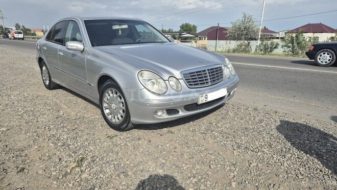 Mercedes E 240 2003, 357,148 km - 2.4 l - Sabirabad