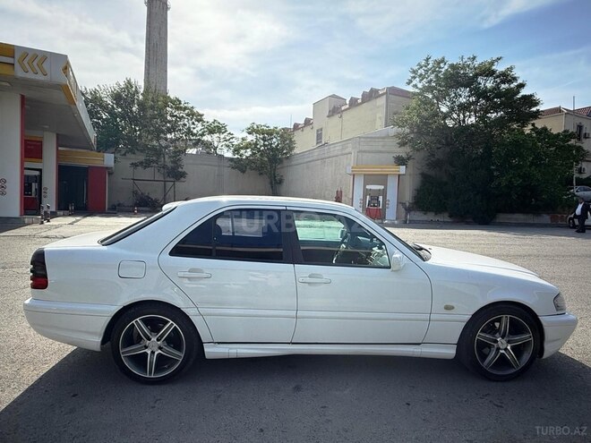 Mercedes C 200 2000, 355,000 km - 2.0 l - Bakı
