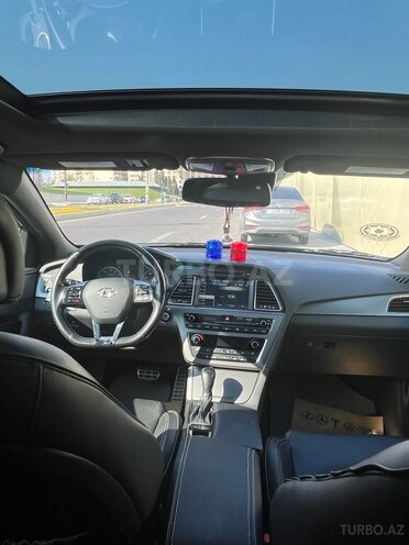 Hyundai Sonata-4