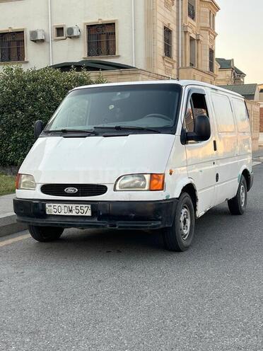 Ford Transit-3