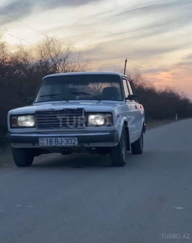 LADA (VAZ) 2107 2007, 82,000 km - 1.6 л - Şirvan