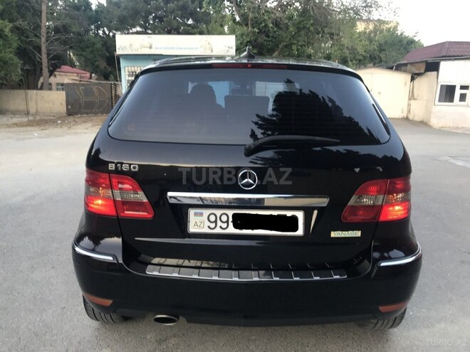 Mercedes B 180 2010, 167,000 km - 1.7 l - Sumqayıt