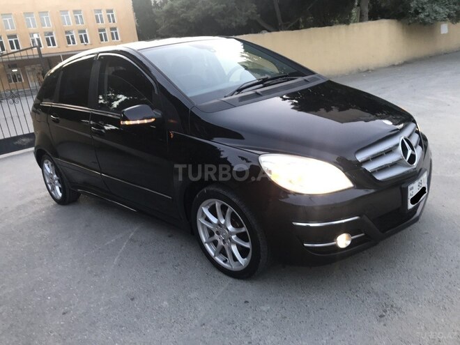 Mercedes B 180 2010, 167,000 km - 1.7 l - Sumqayıt