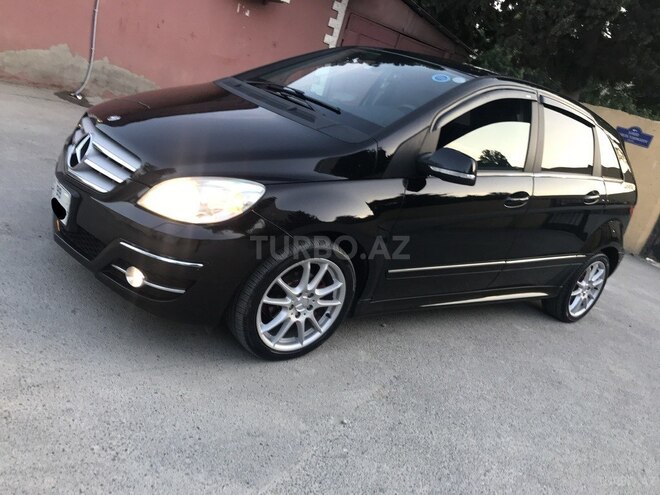 Mercedes B 180 2010, 167,000 km - 1.7 l - Sumqayıt