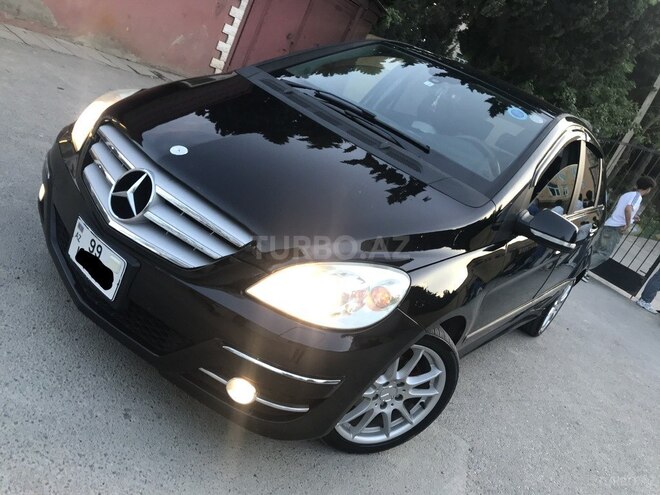 Mercedes B 180 2010, 167,000 km - 1.7 l - Sumqayıt