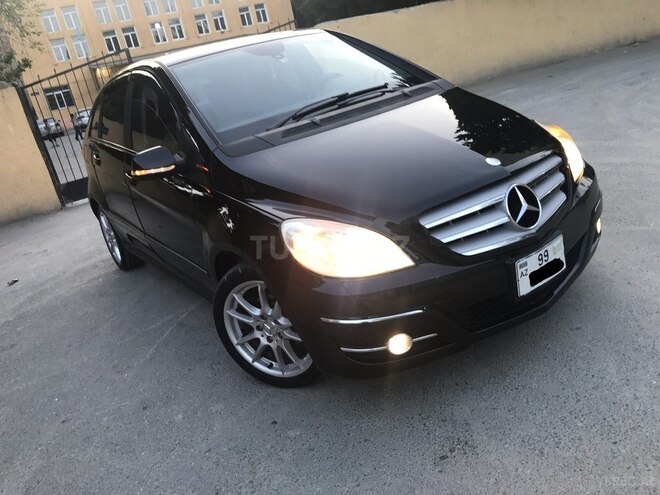Mercedes B 180 2010, 167,000 km - 1.7 l - Sumqayıt
