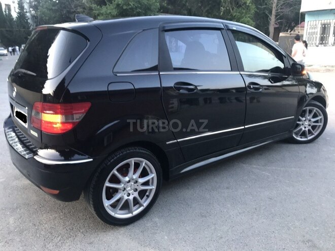 Mercedes B 180 2010, 167,000 km - 1.7 l - Sumqayıt