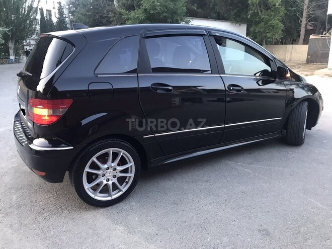 Mercedes B 180 2010, 167,000 km - 1.7 l - Sumqayıt