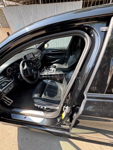 BMW 740 2016, 187,000 km - 3.0 л - Bakı