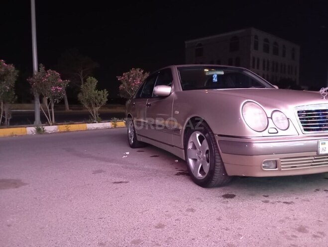 Mercedes E 240 1999, 370,000 km - 2.4 l - Bakı