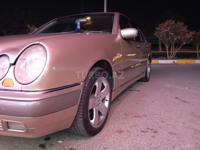 Mercedes E 240 1999, 370,000 km - 2.4 l - Bakı