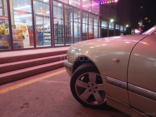 Mercedes E 240 1999, 370,000 km - 2.4 l - Bakı