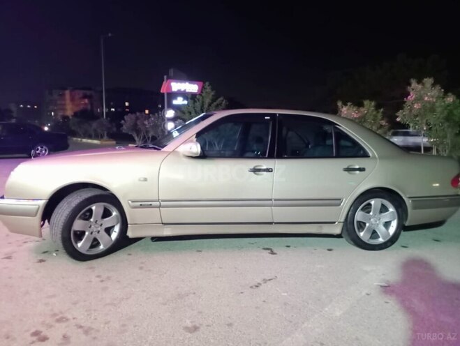 Mercedes E 240 1999, 370,000 km - 2.4 l - Bakı