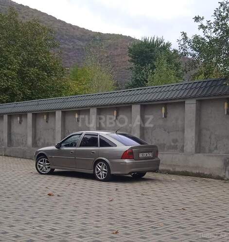 Opel Vectra 1999, 154,250 km - 1.6 l - Balakən