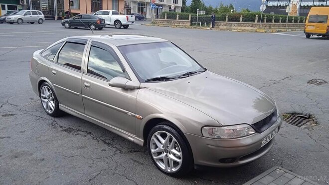 Opel Vectra 1999, 154,250 km - 1.6 l - Balakən