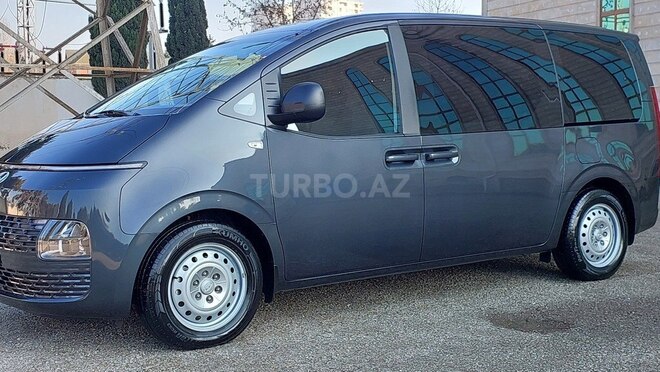 Hyundai Staria 2022, 18,000 km - 2.2 l - Bakı