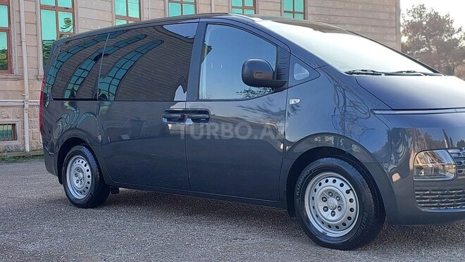 Hyundai Staria 2022, 18,000 km - 2.2 l - Bakı
