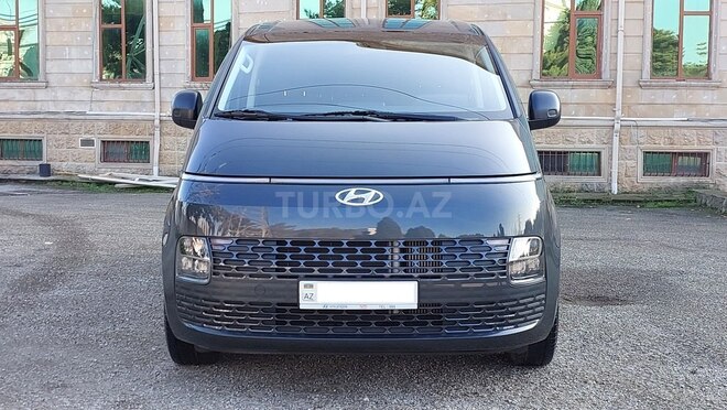 Hyundai Staria 2022, 18,000 km - 2.2 l - Bakı