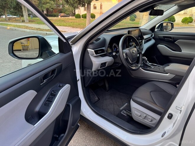 Toyota Highlander-8