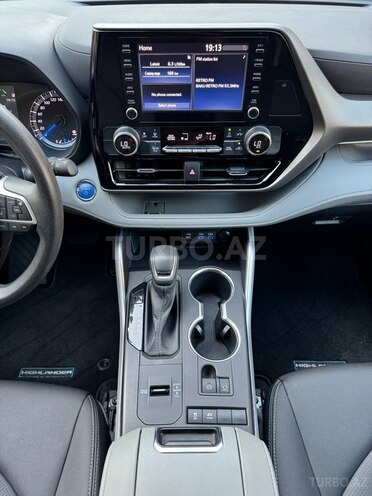 Toyota Highlander-13