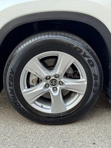 Toyota Highlander-21