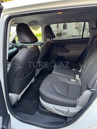 Toyota Highlander-16