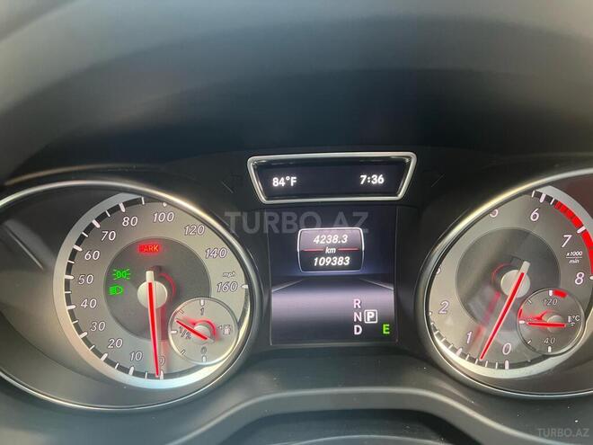 Mercedes GLA 250 4MATIC 2015, 109,383 km - 2.0 л - Bakı