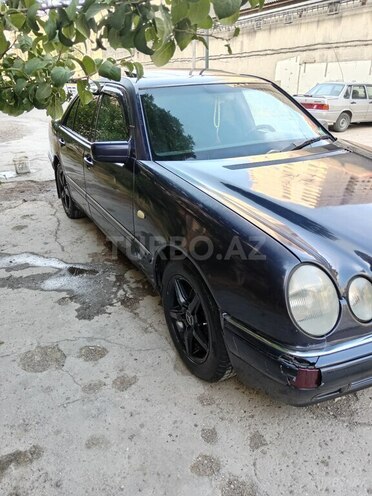 Mercedes E 230 1997, 630,000 km - 2.3 l - Bakı