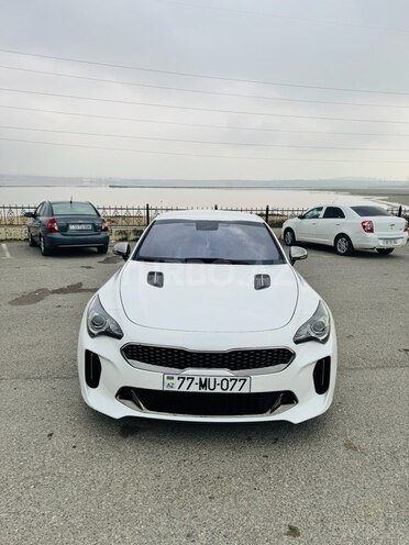 Kia Stinger-1