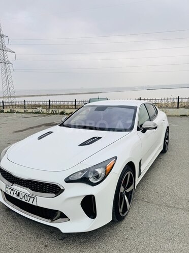 Kia Stinger-2