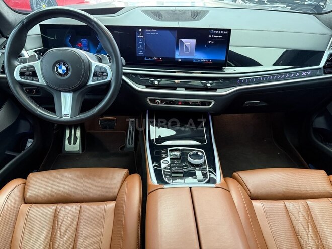 BMW X7-10
