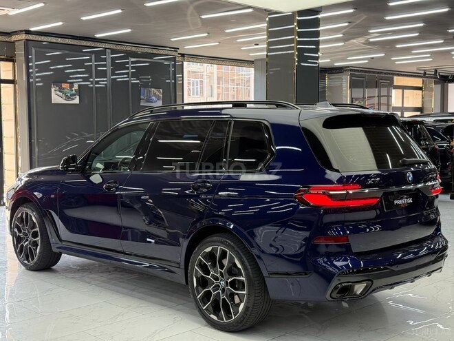 BMW X7-4
