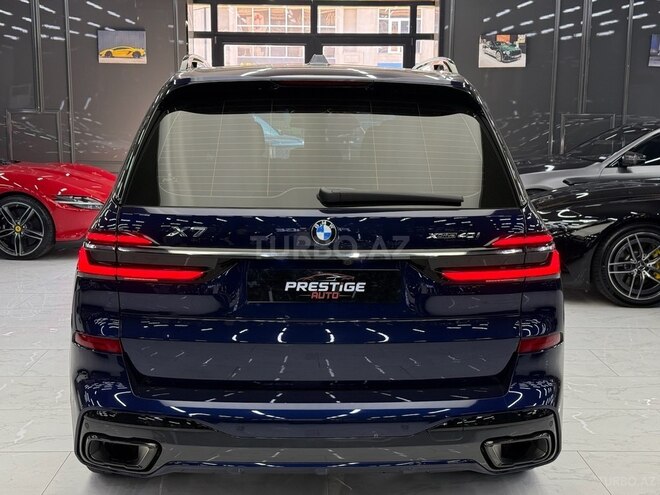 BMW X7-6